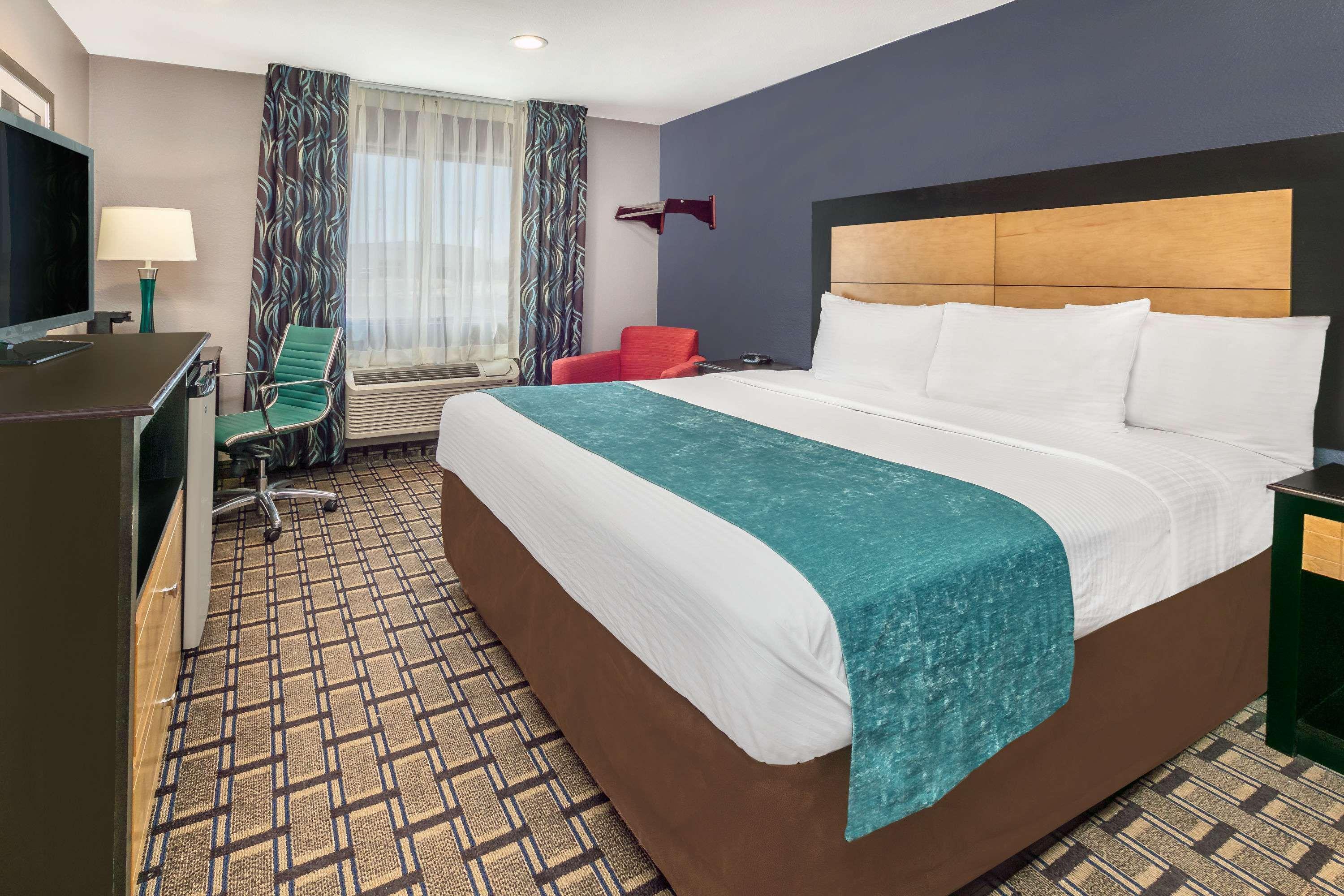 Quality Inn - Дентън Екстериор снимка