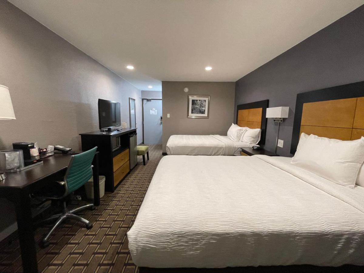 Quality Inn - Дентън Екстериор снимка