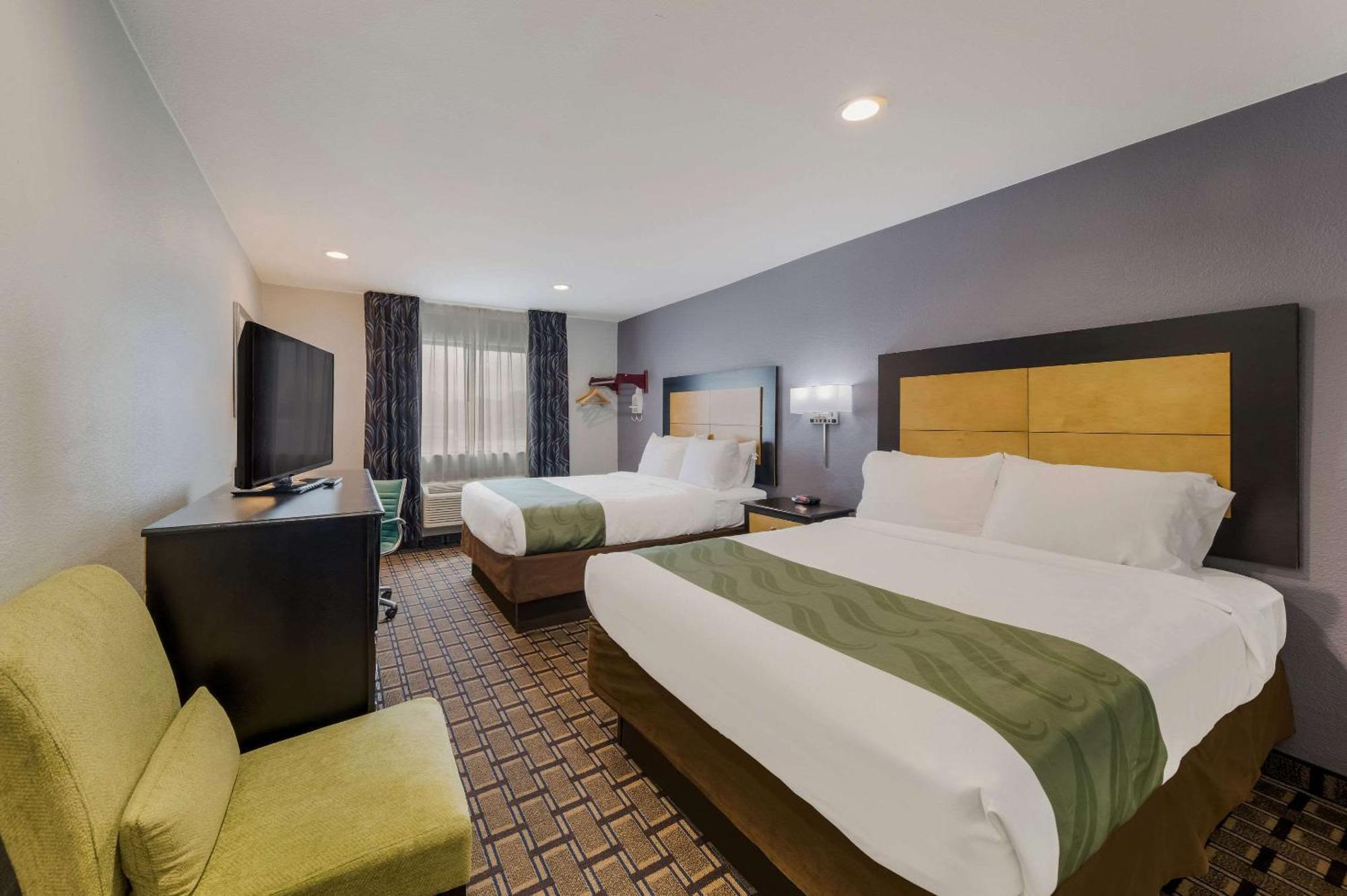 Quality Inn - Дентън Екстериор снимка