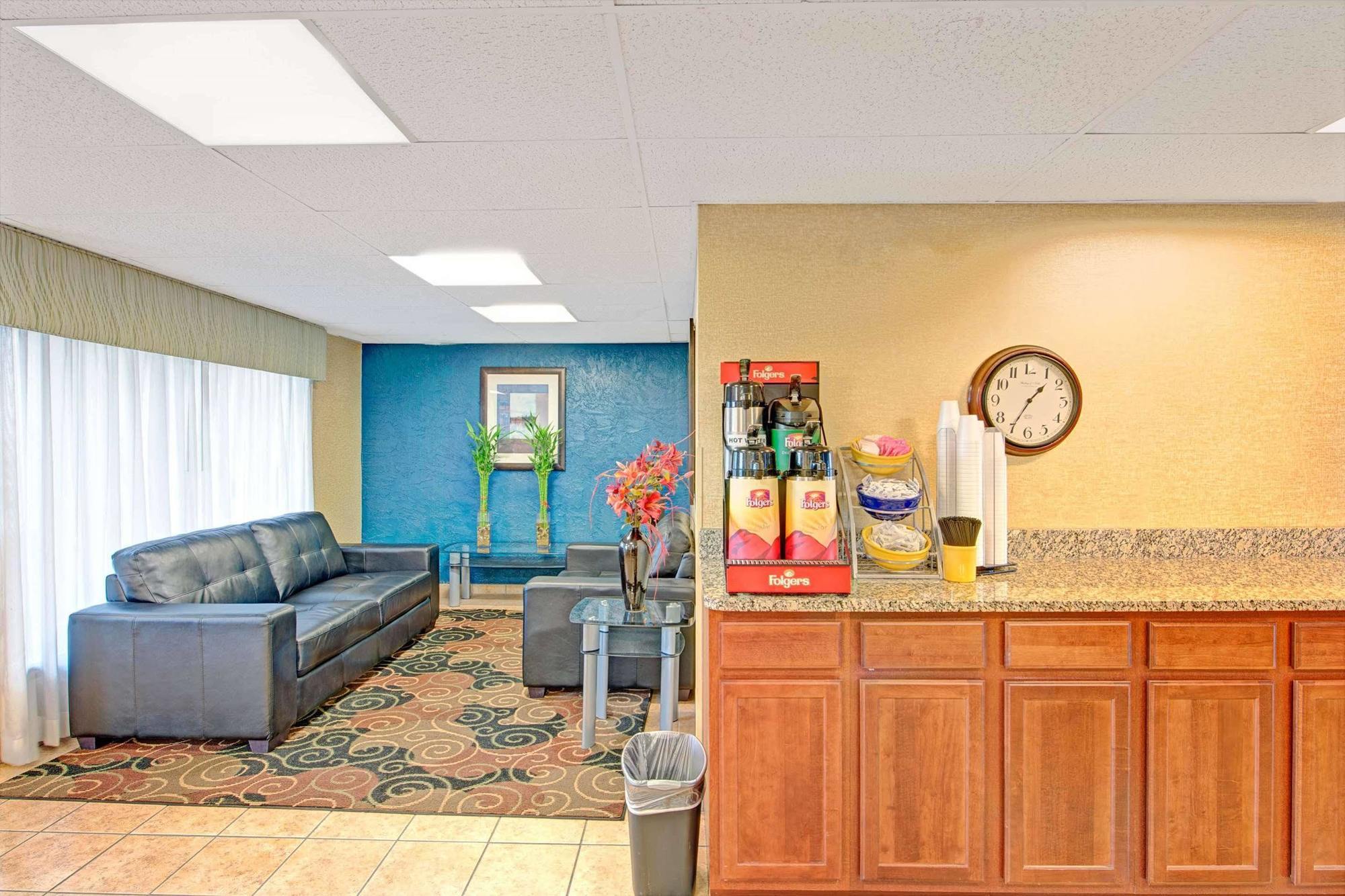 Quality Inn - Дентън Екстериор снимка